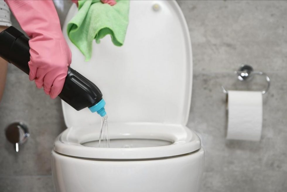 can you use drano in a bathroom sink