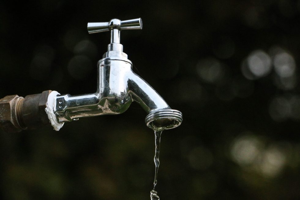 what-causes-low-water-pressure-in-only-one-faucet