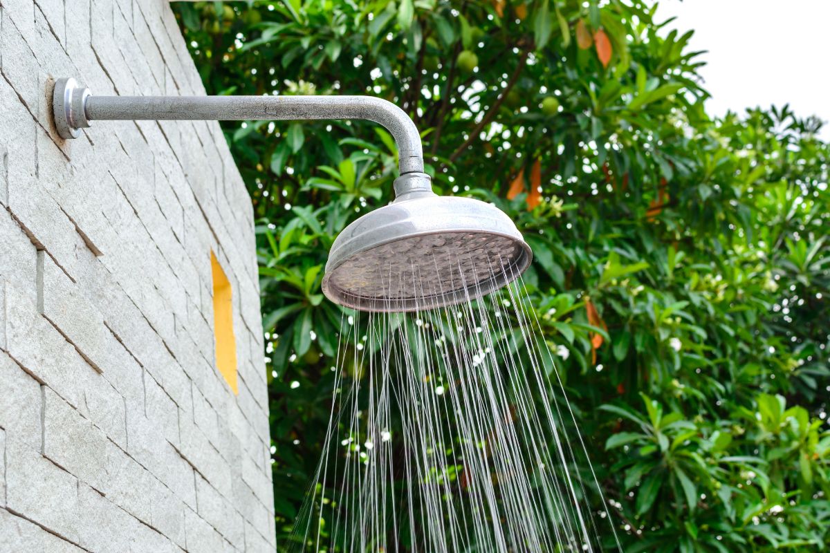 The Best Outdoor Shower Kits